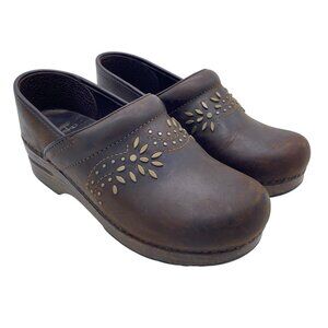 Dansko Patricia Clogs Women's 39 Antique Brown Oiled Floral Studded Professional